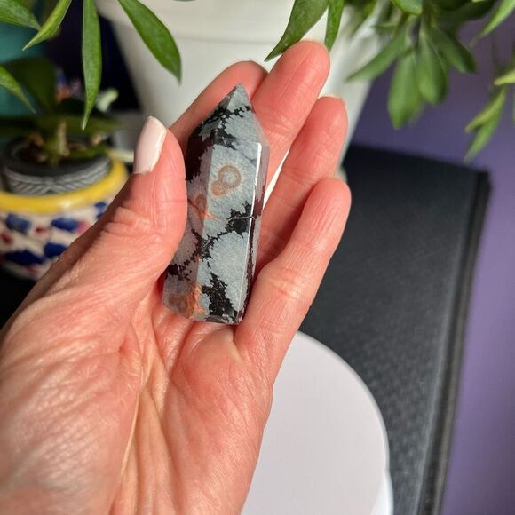 Snowflake Obsidian‎ Crystal Tower (#8) - Picture 2 of 10